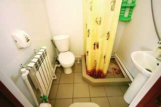 Гостевой дом Александрия Ейск Четырехместный номер-12