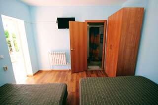 Гостевой дом Александрия Ейск Номер с 2 кроватями размера -2